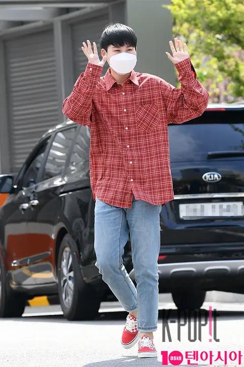 Kim Hee-jae — Mr. Trot Knowing Bros