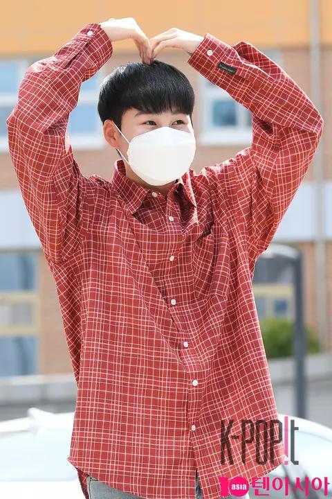 Kim Hee-jae — Mr. Trot Knowing Bros