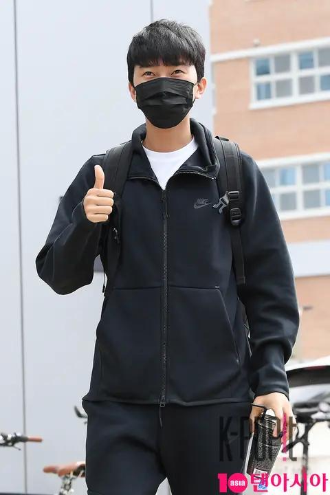 Im Young-woong — Mr. Trot Knowing Bros