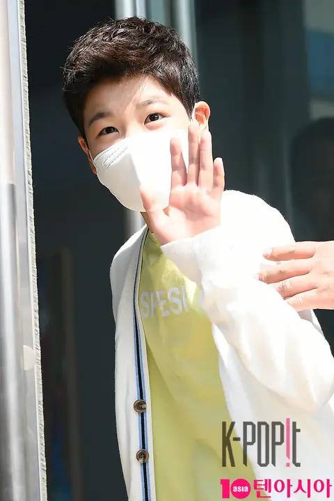 Jung Dong-won — Mr. Trot Knowing Bros