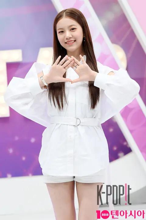 Rena 2 — LOONA/NewJeans-related Content