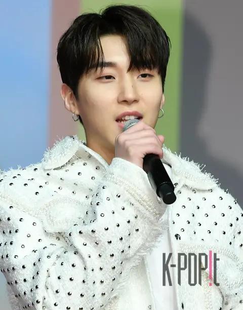 Moon Jong-up — Showcase
