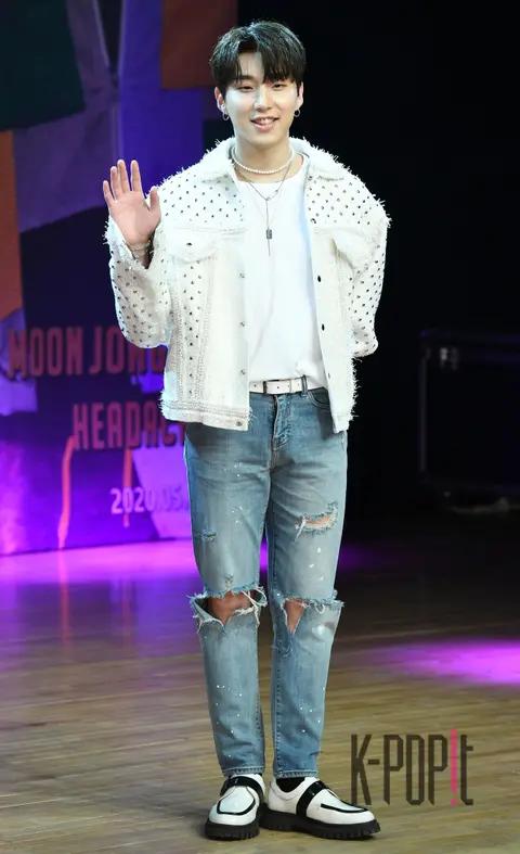 Moon Jong-up — Showcase