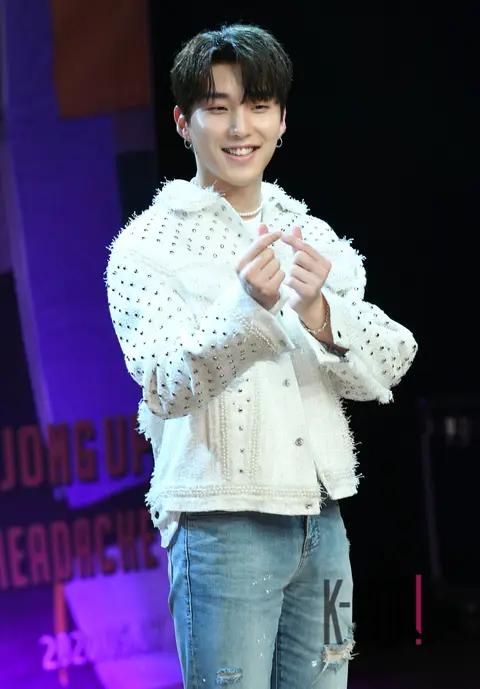 Moon Jong-up — Showcase