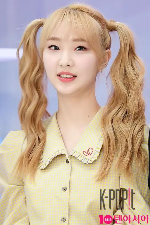 LOONA, Yeojin 3 — The Fact Inta