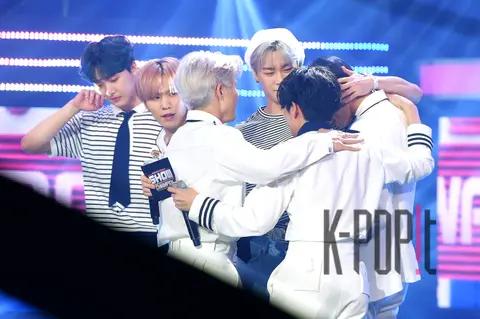 ASTRO — Show Champion