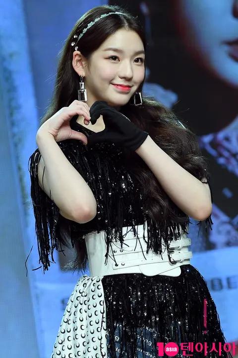 Su-dam — cignature Showcase