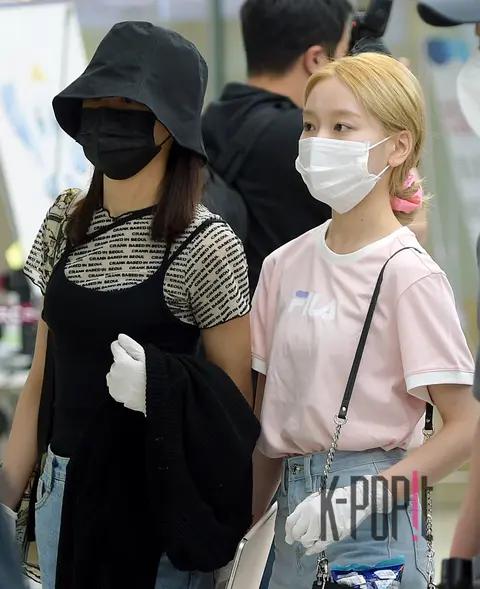 LOONA, EVE, Go Won — Airport