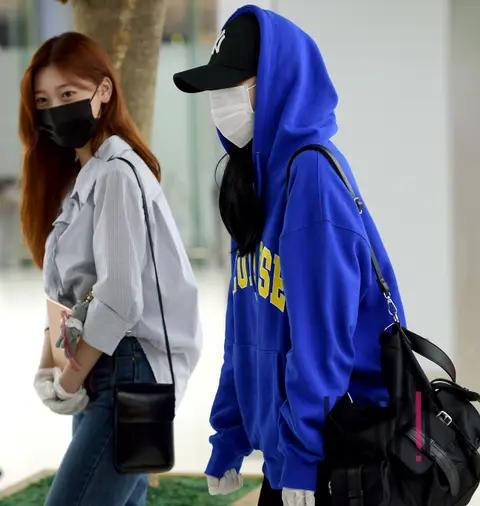LOONA, Chuu, Olivia Hye — Airport