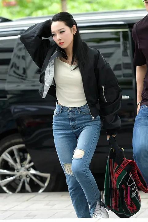 Trip to K-pop Arrival — Online Music Journey
