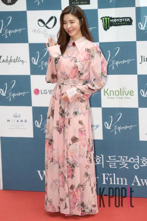Kim Gyu-ri — 7th Wildflower Film Awards Red Carpet