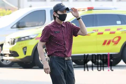 Jang Keun-suk 3 — Jang Keun-suk Military Discharge