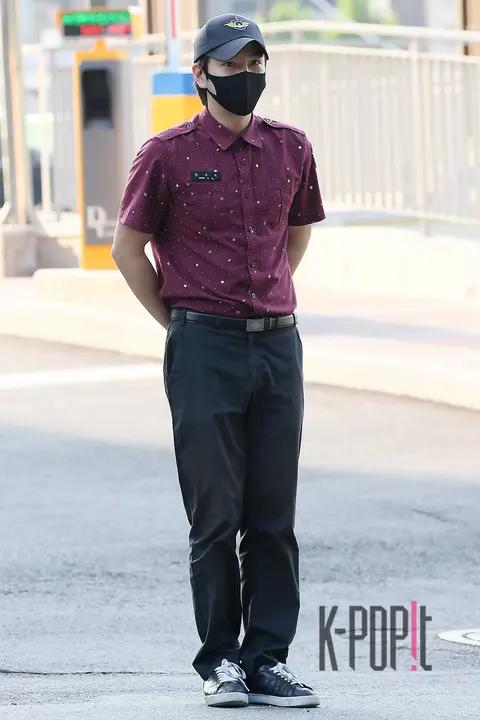 Jang Keun-suk 4 — Jang Keun-suk Military Discharge