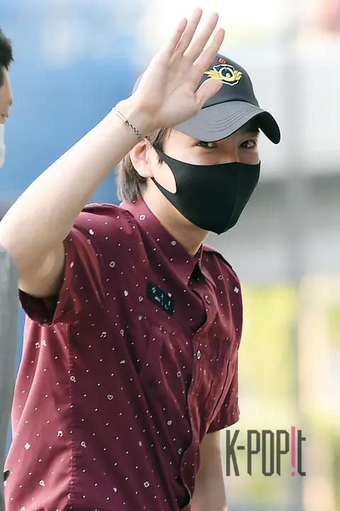Jang Keun-suk 9 — Jang Keun-suk Military Discharge