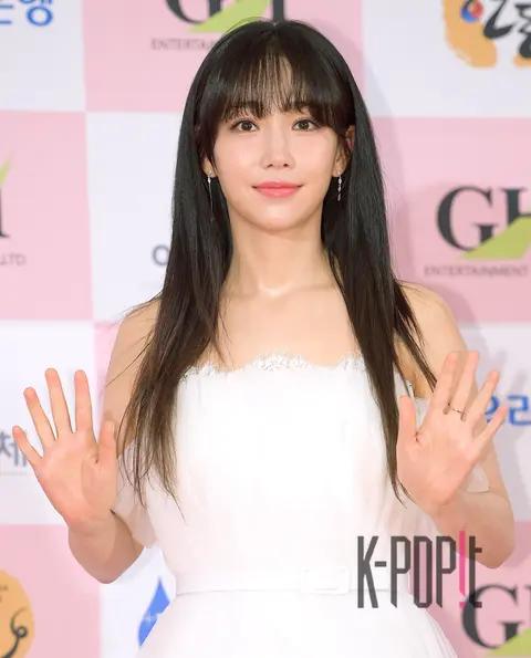 Lee Yu-ri — 56th Grand Bell Awards