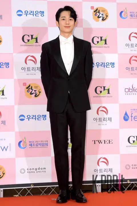 Jung Hae-in — 56th Grand Bell Awards