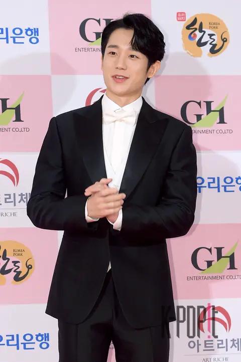Jung Hae-in — 56th Grand Bell Awards