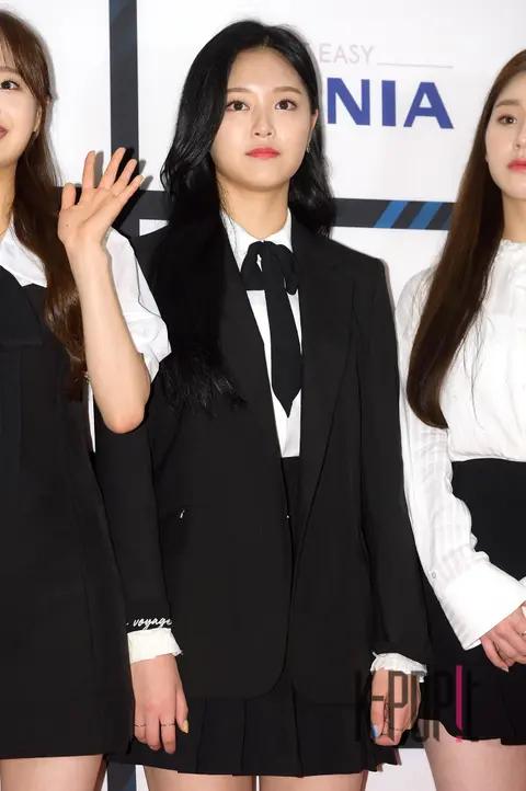 LOONA, Hyun-jin — 2020 Brand Customer Loyalty Awards