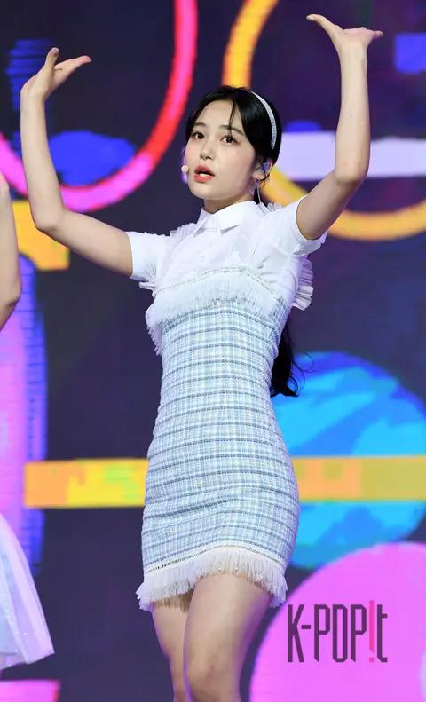 BUSTERS, Jisoo (BLACKPINK) — Show Champion