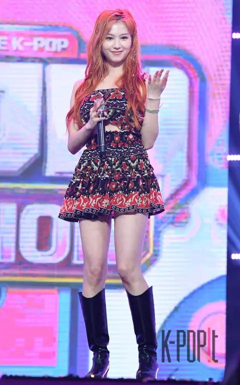 TWICE, Sana — Show Champion