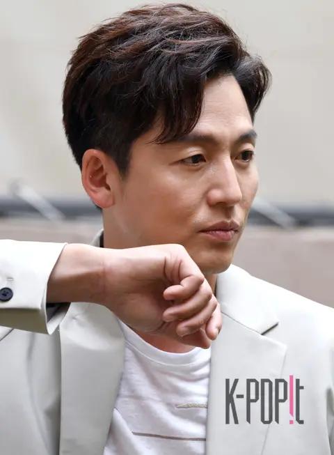 Lee Jeong-jin — The King Interview