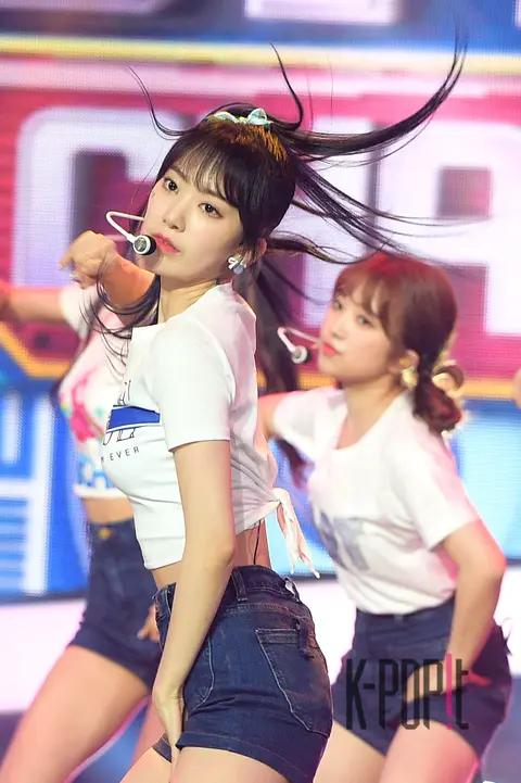 IZ*ONE, Sakura — Show Champion