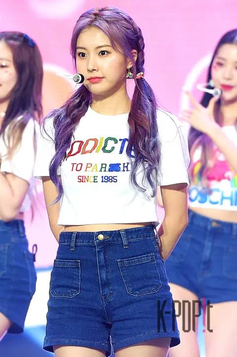 IZ*ONE, Kang Hye-won — Show Champion