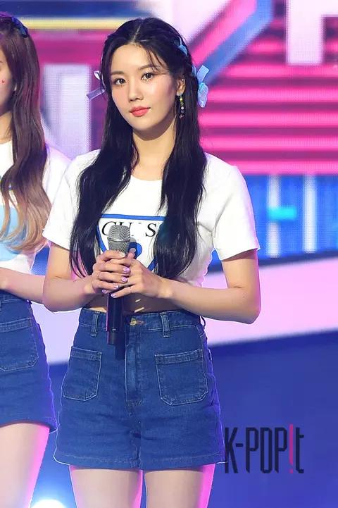 IZ*ONE, Kwon Eun-bi — Show Champion