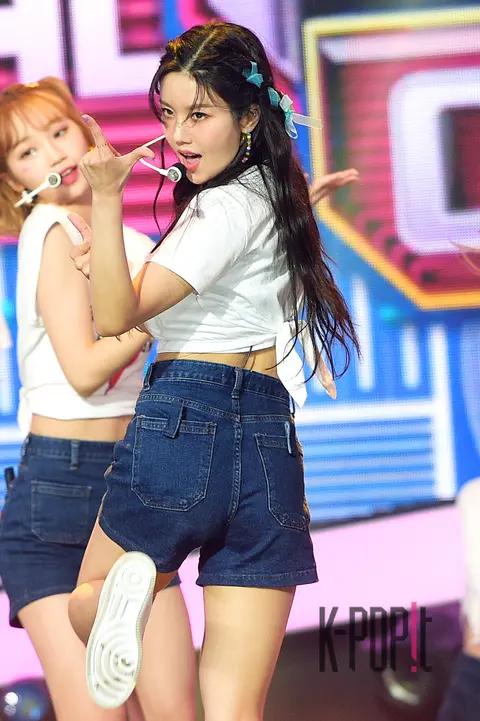 IZ*ONE, Kwon Eun-bi — Show Champion