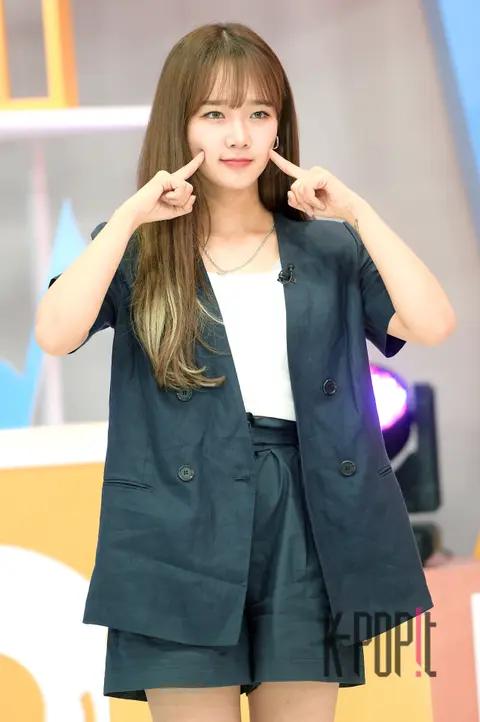 Weki Meki, Choi You-jung — The Fact Inta