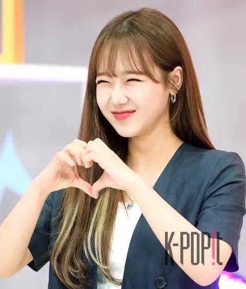 Weki Meki, Choi You-jung — The Fact Inta