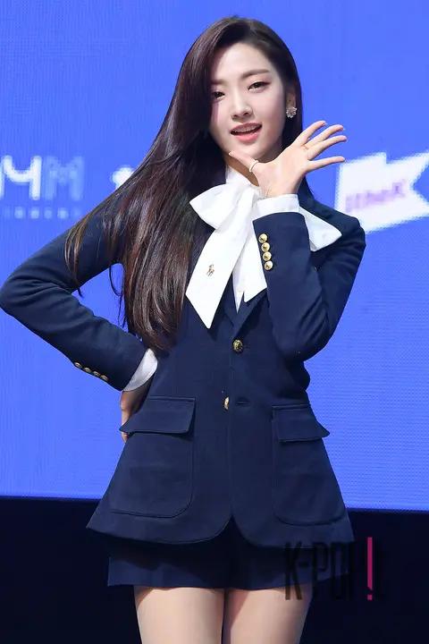 Weeekly, Park So-eun — Showcase