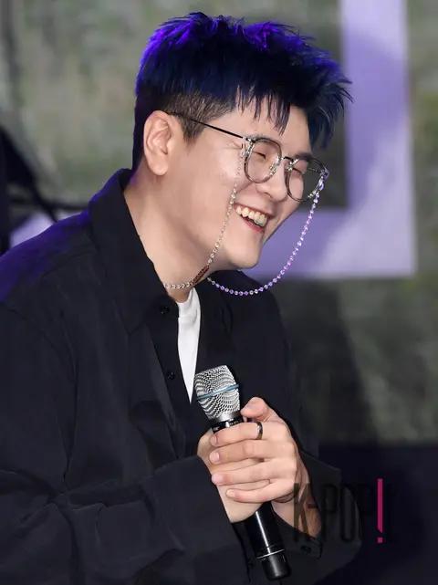 Shin Yong-jae — Showcase
