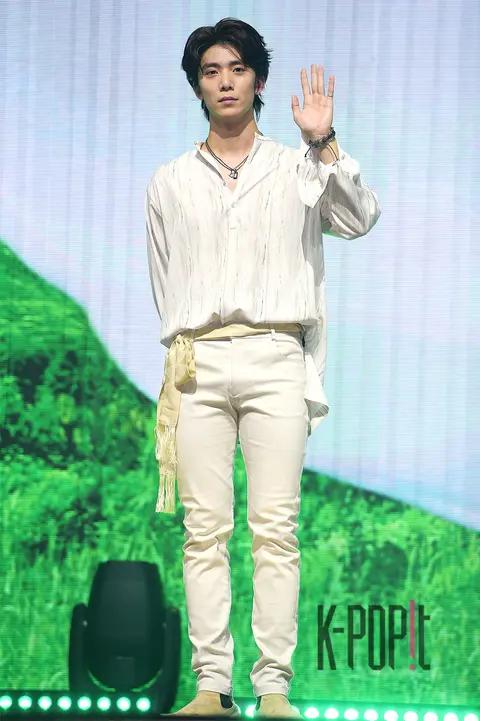 SF9, Hwi-young — SF9 Showcase