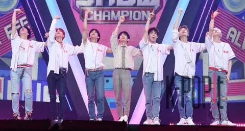 VERIVERY — Show Champion