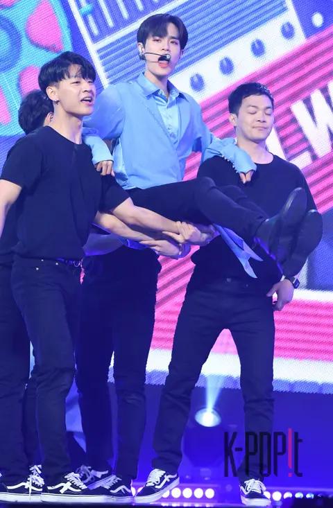 AB6IX, Lee Dae-hwi — Show Champion
