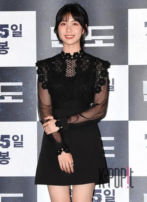 Lee Re — Peninsula Press Screening