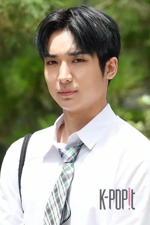 PENTAGON, Yuto — Idol on Quiz