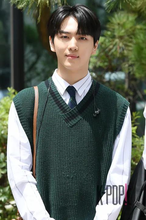 PENTAGON, Kino — Idol on Quiz