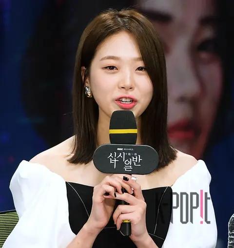Kim Si-eun — Everyone Pitches In Production Briefing
