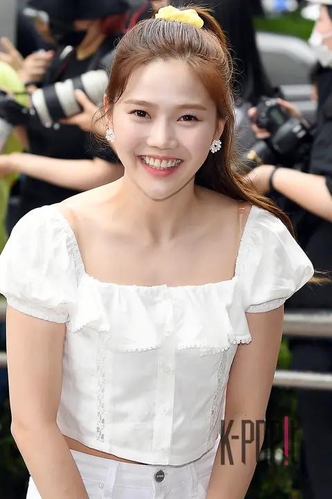 OH MY GIRL, Hyojung — Idol on Quiz