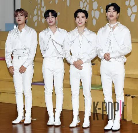ab6 — Golden Way Book Concert — 2020-08-04