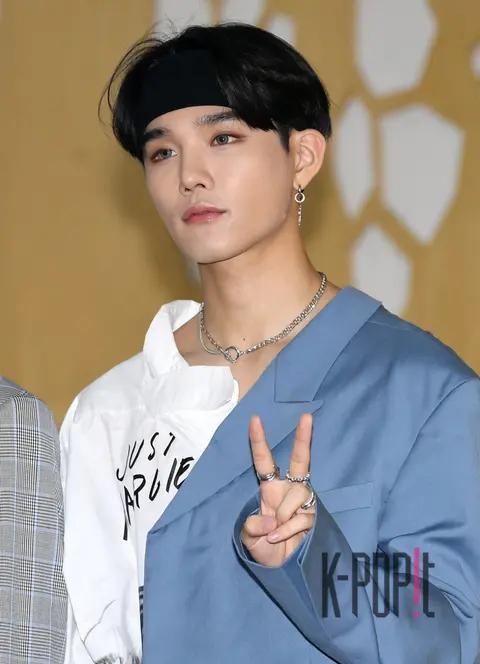 Seung-hun (CIX) — Golden Way Book Concert