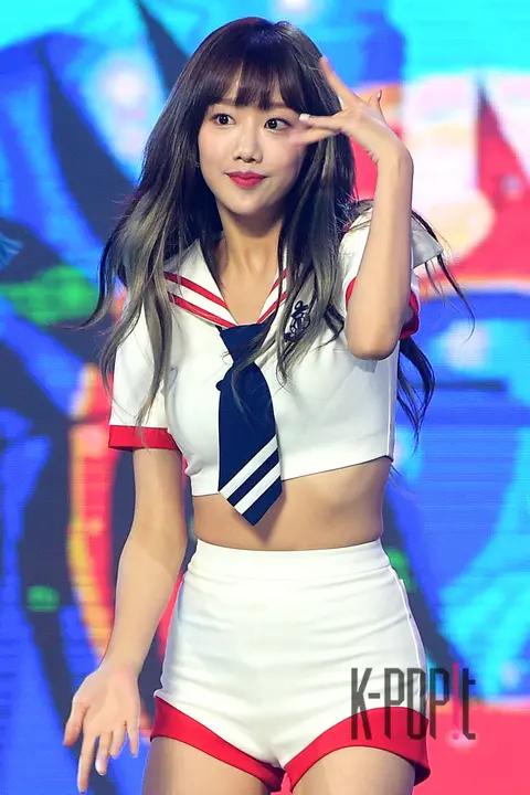 APRIL, Naeun — Show Champion