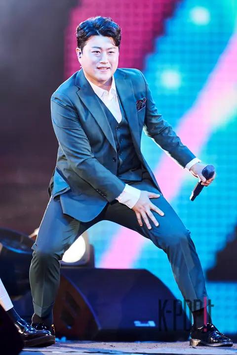 Kim Ho-joong — Mr. Trot National Gratitude Concert