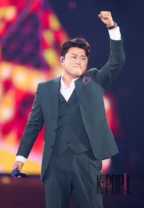 Kim Ho-joong — Mr. Trot National Gratitude Concert