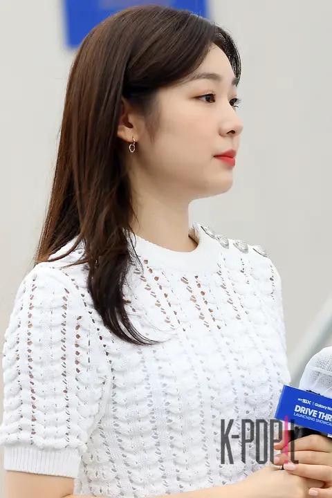 Kim Yuna — Galaxy Note Drive-Through Event