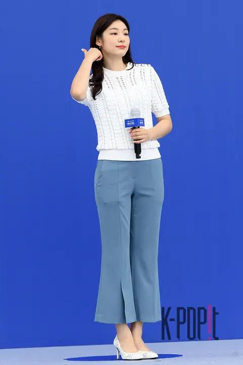 Kim Yuna — Galaxy Note Drive-Through Event