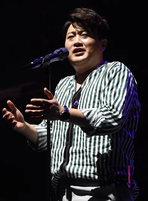 Kim Ho-joong — Kim Ho-joong Concert Live Broadcast