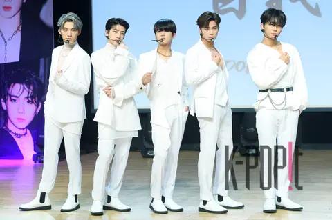 DKZ — DKZ Showcase